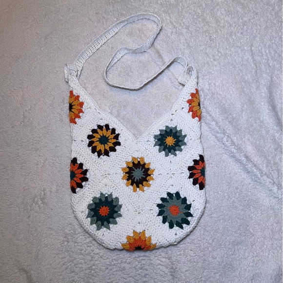 Handcrafted Floral Crochet Granny Square Crossbody Bag - Picture 4 of 13